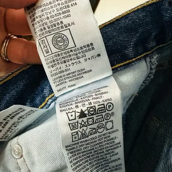 Levi’s Men's Blue Medium Wash Denim Straight Leg Jeans Size 42 Waist